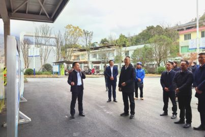 樂山市委常委、市直機(jī)關(guān)工委書記、市總工會(huì)主席雷建新赴蜀能礦產(chǎn)磷酸鐵鋰廠調(diào)研